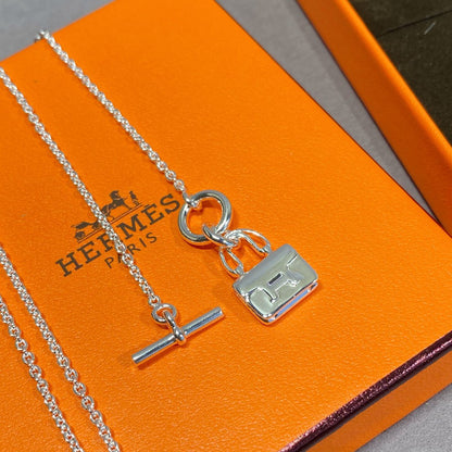 [Super Jewellery]CONSTANCE PEDANT SILVER NECKLACE