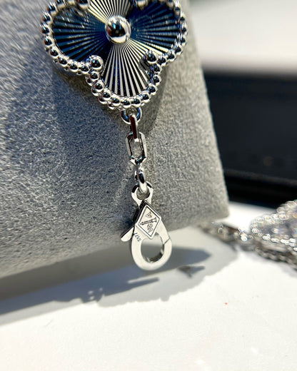 [Super Jewellery] CLOVER 5 MOTIF LASER BRACELET COLLECTION