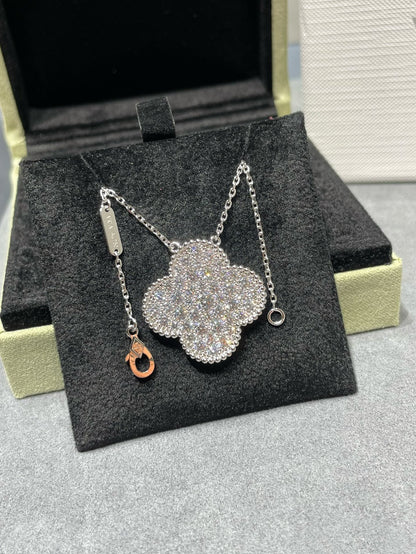 [Super Jewellery]CLOVER 25MM LARGE PENDANT DIAMOND PAVED SILVER NECKLACE