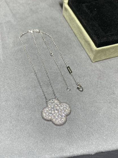 [Super Jewellery]CLOVER 25MM LARGE PENDANT DIAMOND PAVED SILVER NECKLACE