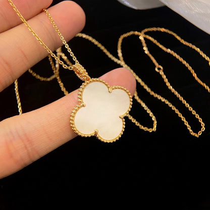 [Super Jewellery]CLOVER 25MM MOP LARGE PENDANT NECKLACE