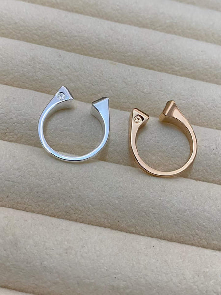[Super Jewellery]THE CONE RIVET RING IS OPEN AND ONE SIZE FITS ALL