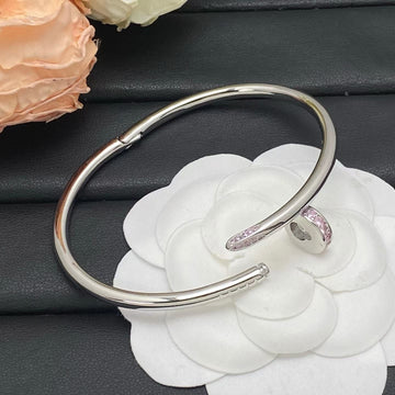 [Super CiCi] ERSTVERÖFFENTLICHUNG. NEUER NAGEL-ARMBREIF MIT DIAMANTEN IN PINK