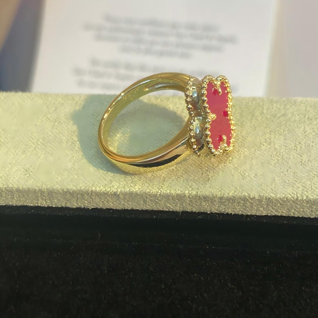[Super CiCi]NEUE KLEEBATT-RINGE IN ROSA EMAILLE