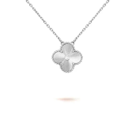 [Super Jewellery]CLOVER  15MM DIAMOND LASER NECKLACE SILVER