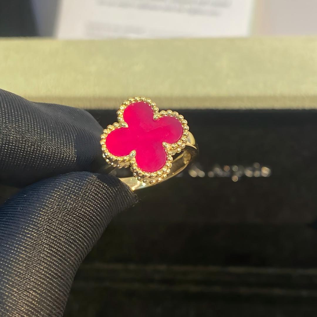 [Super CiCi]NEUE KLEEBATT-RINGE IN ROSA EMAILLE