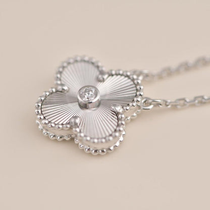 [Super Jewellery]CLOVER  15MM DIAMOND LASER NECKLACE SILVER