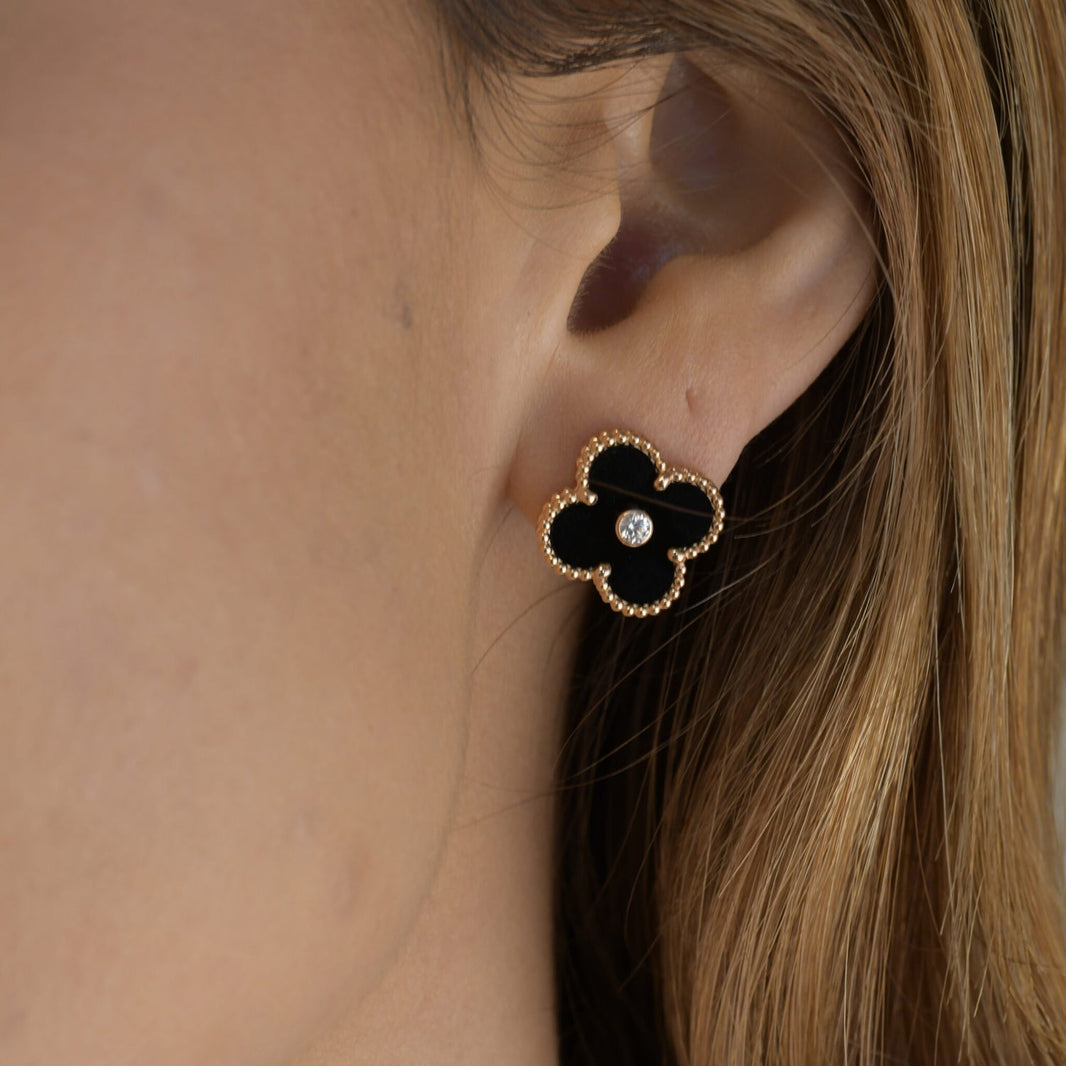 [Super Jewellery]CLOVER MEDIUM 1 MOTIFS ONYX DIAMOND EARRINGS