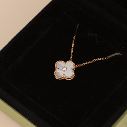 [Super Jewellery]CLOVER 15MM DIAMOND WHITE FRITILLARIA NECKLACE