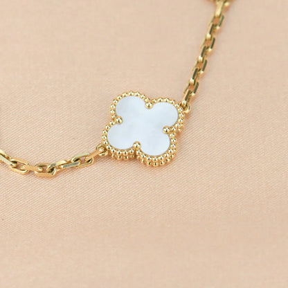 [Super Jewellery]CLOVER WHITE PEARL MOP 5 MOTIF BRACELET COLLECTION