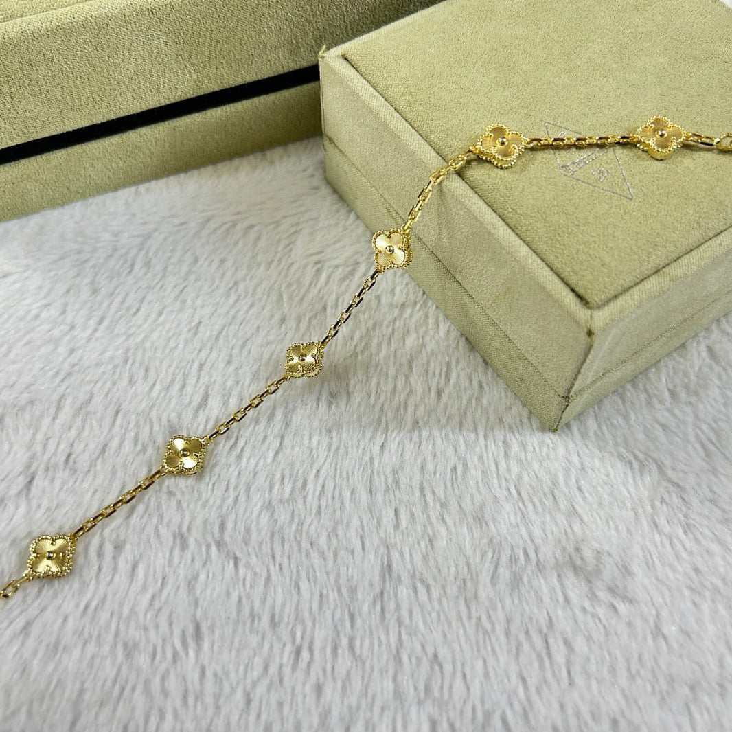 [Super Jewellery]CLOVER 6 MOTIF DIAMOND BRACELET