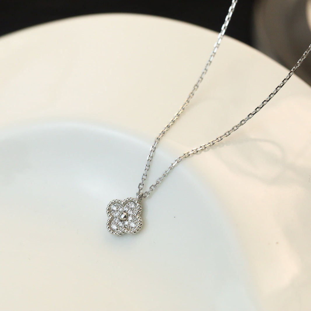[Super Jewellery]CLOVER MINI 9.5MM PENDANT DIAMOND NECKLACE