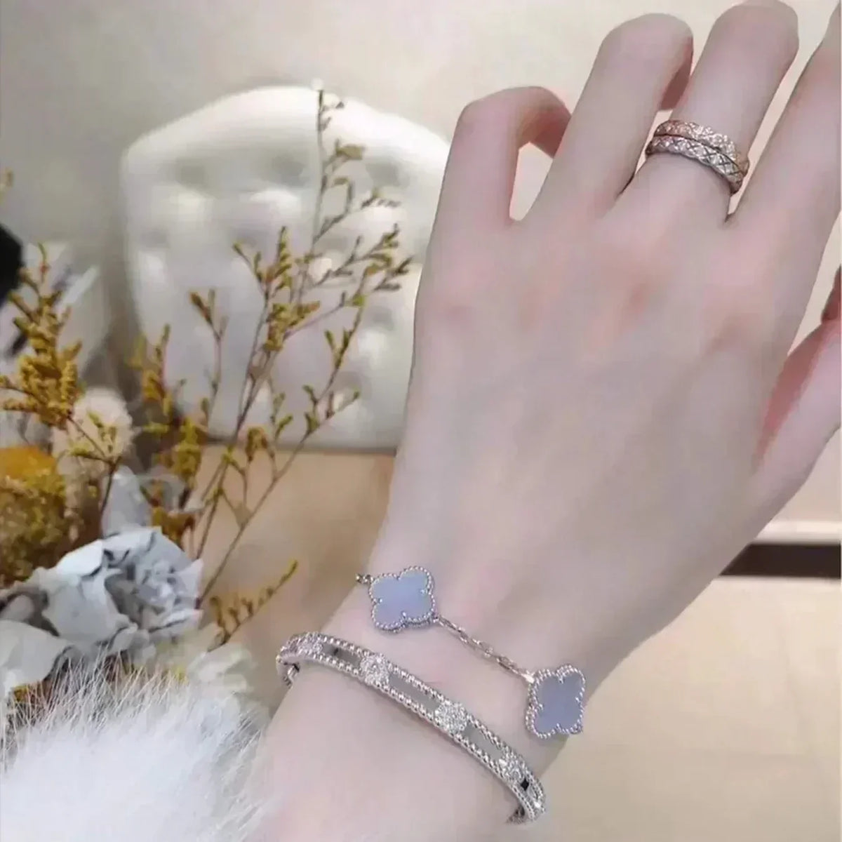 [Super CiCi ] CLOVER 5-MOTIV ARMBAND KOLLEKTION AUS LILA CHALCEDON