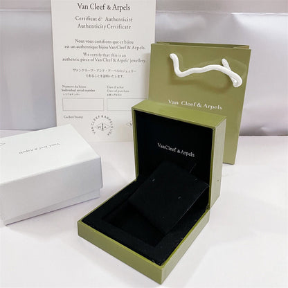 [Super Jewellery]VA CLOVER BRACELET NECKLACE RING BOX GIFT BAG