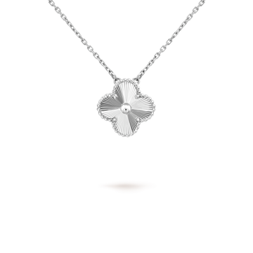 [Super CiCi ]CLOVER 15MM LASER NECKLACE SILVER