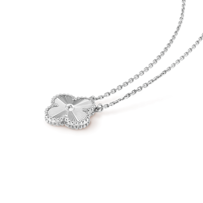 [Super Jewellery]CLOVER 15MM LASER NECKLACE SILVER