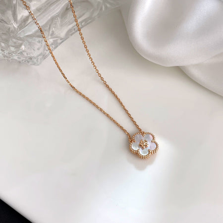 [Super Jewellery]LUCKY  WHITE MOP  PLUM BLOSSOM NECKLACE