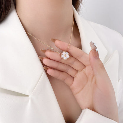 [Super Jewellery]LUCKY  WHITE MOP  PLUM BLOSSOM NECKLACE