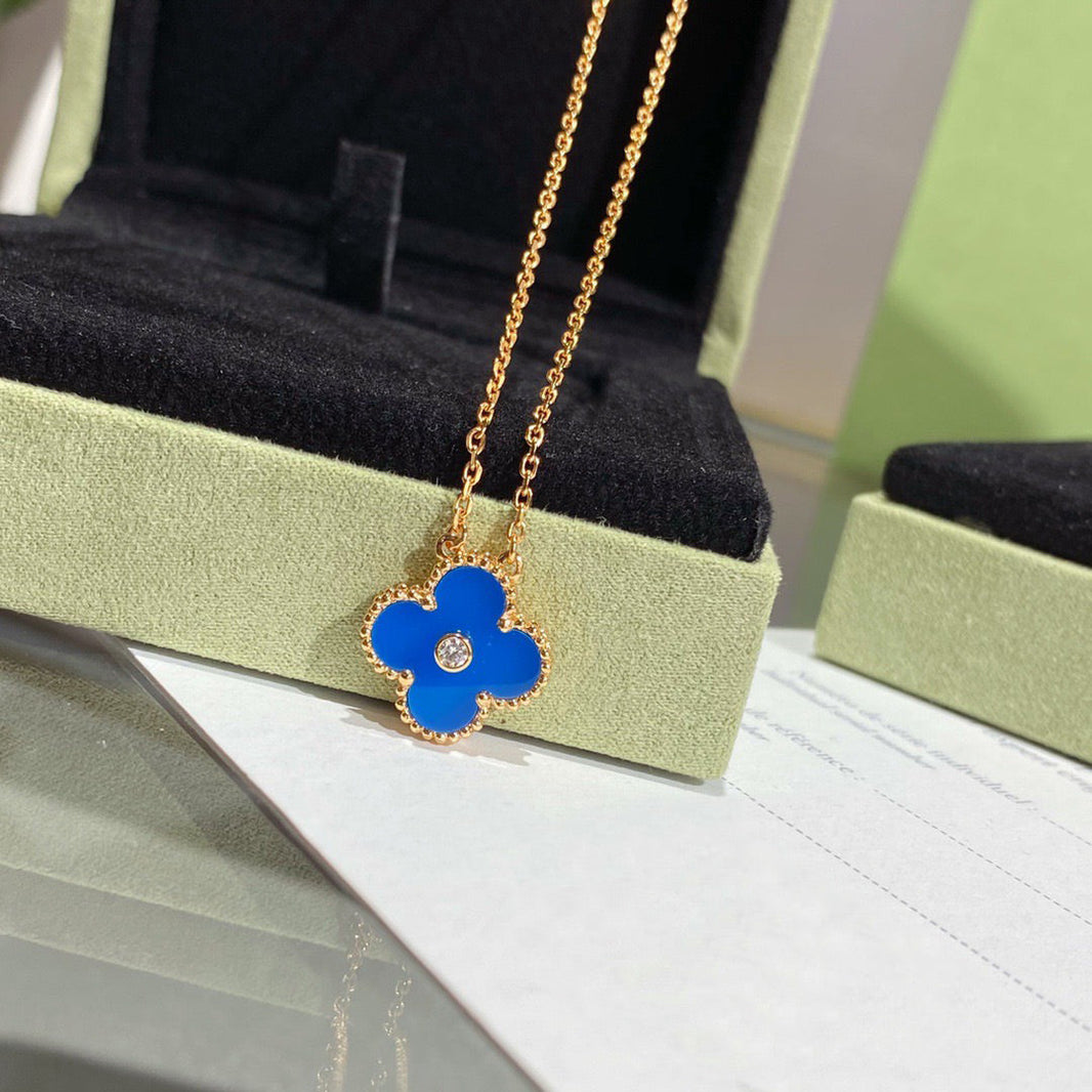 [Super Jewellery]CLOVER 15MM DIAMOND AND BLUE AGATE NECKLACE