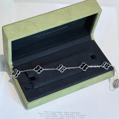 [Super Jewellery] CLOVER 5 MOTIF PULSAR STONE BRACELET COLLECTION