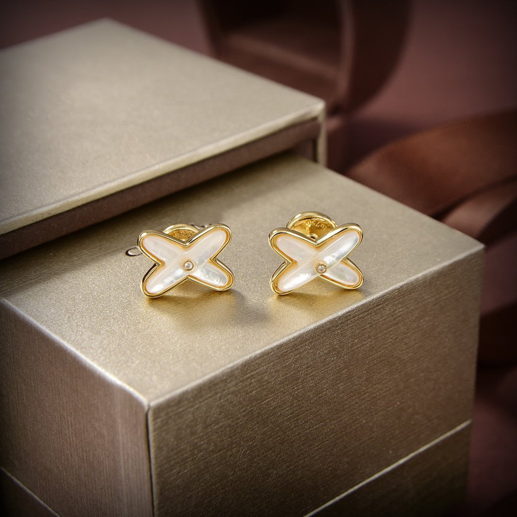[Super Jewellery]JEUX DE WHITE MOP GOLD DIAMOND EARRINGS