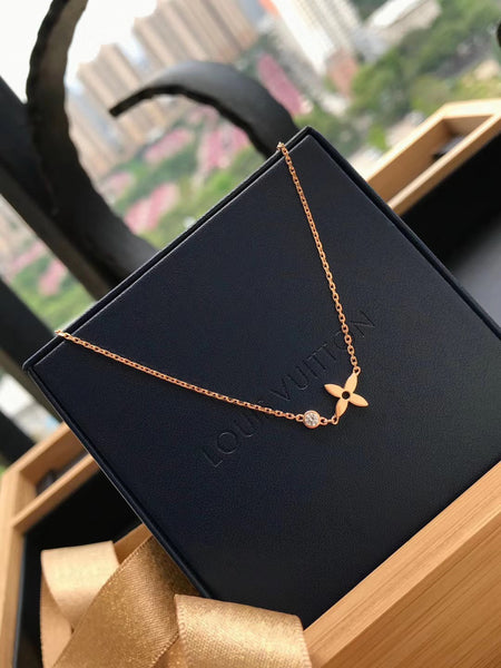 [Super Jewellery]BLOSSOM PENDANT PINK GOLD AND DIAMOND