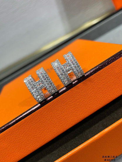 [Super Jewellery]H STUD EARRINGS WITH SILVER DIAMONDS