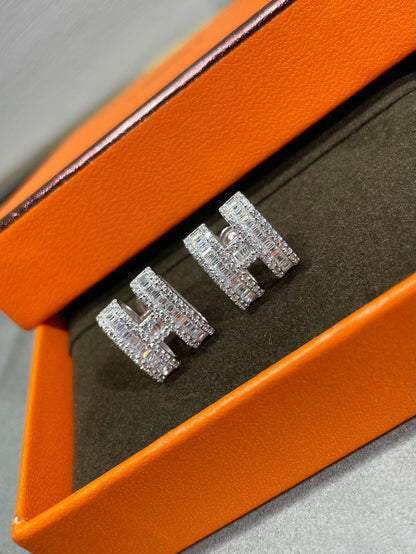 [Super Jewellery]H STUD EARRINGS WITH SILVER DIAMONDS