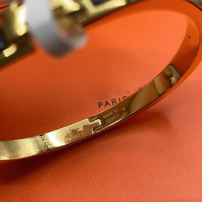 [Super Jewellery]CLASSIC HM CLIC BLACK 8MM ENAMEL BRACELET