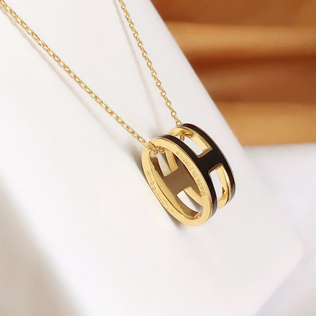 [Super Jewellery]HM CLIC BLACK ENAMEL GOLD NECKLACE