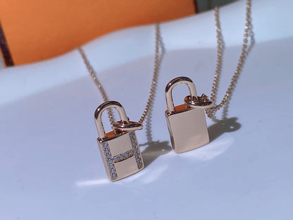 [Super Jewellery]HM ADVANCED NICHE LOCK HEAD NECKLACE DIAMONDS