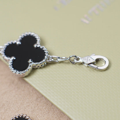 [Super Jewellery] CLOVER 5 MOTIF ONYXS BRACELET COLLECTION
