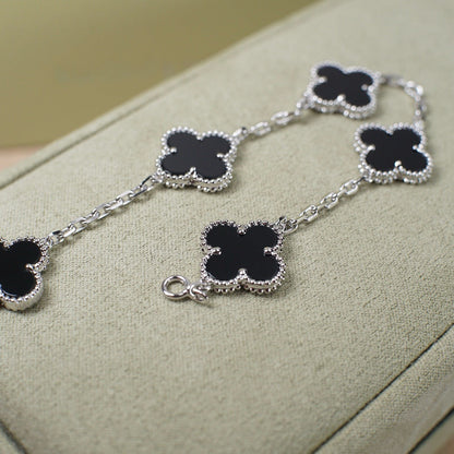 [Super Jewellery] CLOVER 5 MOTIF ONYXS BRACELET COLLECTION