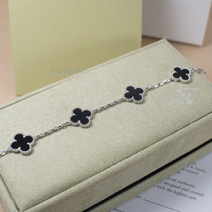 [Super Jewellery] CLOVER 5 MOTIF ONYXS BRACELET COLLECTION