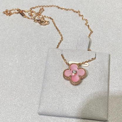 [Super Jewellery]CLOVER 15MM DIAMOND PINK MOP NECKLACE