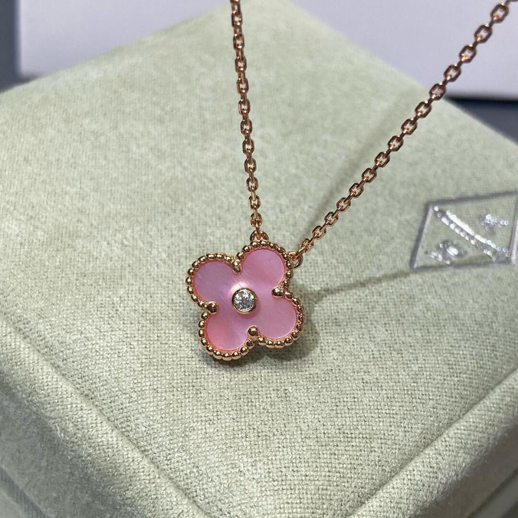 [Super Jewellery]CLOVER 15MM DIAMOND PINK MOP NECKLACE