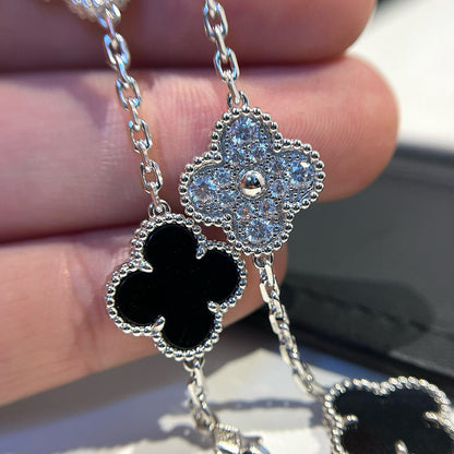 [Super Jewellery] CLOVER 5 MOTIF ONYXS BRACELET COLLECTION