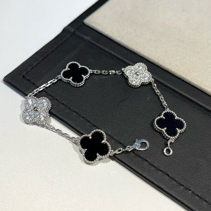 [Super Jewellery] CLOVER 5 MOTIF ONYXS BRACELET COLLECTION