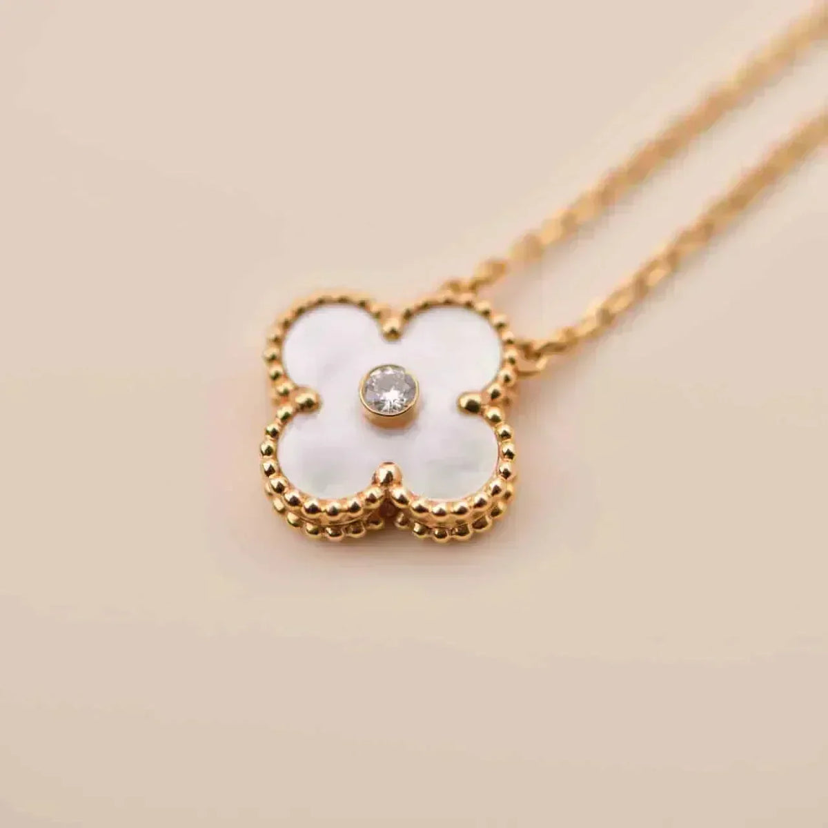 [Super CiCi ]CLOVER 15MM DIAMANT WEISS FRITILLARIA HALSKETTE