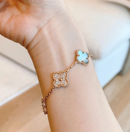 [Super Jewellery] CLOVER 5 MOTIF GRAY MOP BRACELET COLLECTION