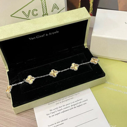 [Super Jewellery] CLOVER 5 MOTIF LASER BRACELET COLLECTION
