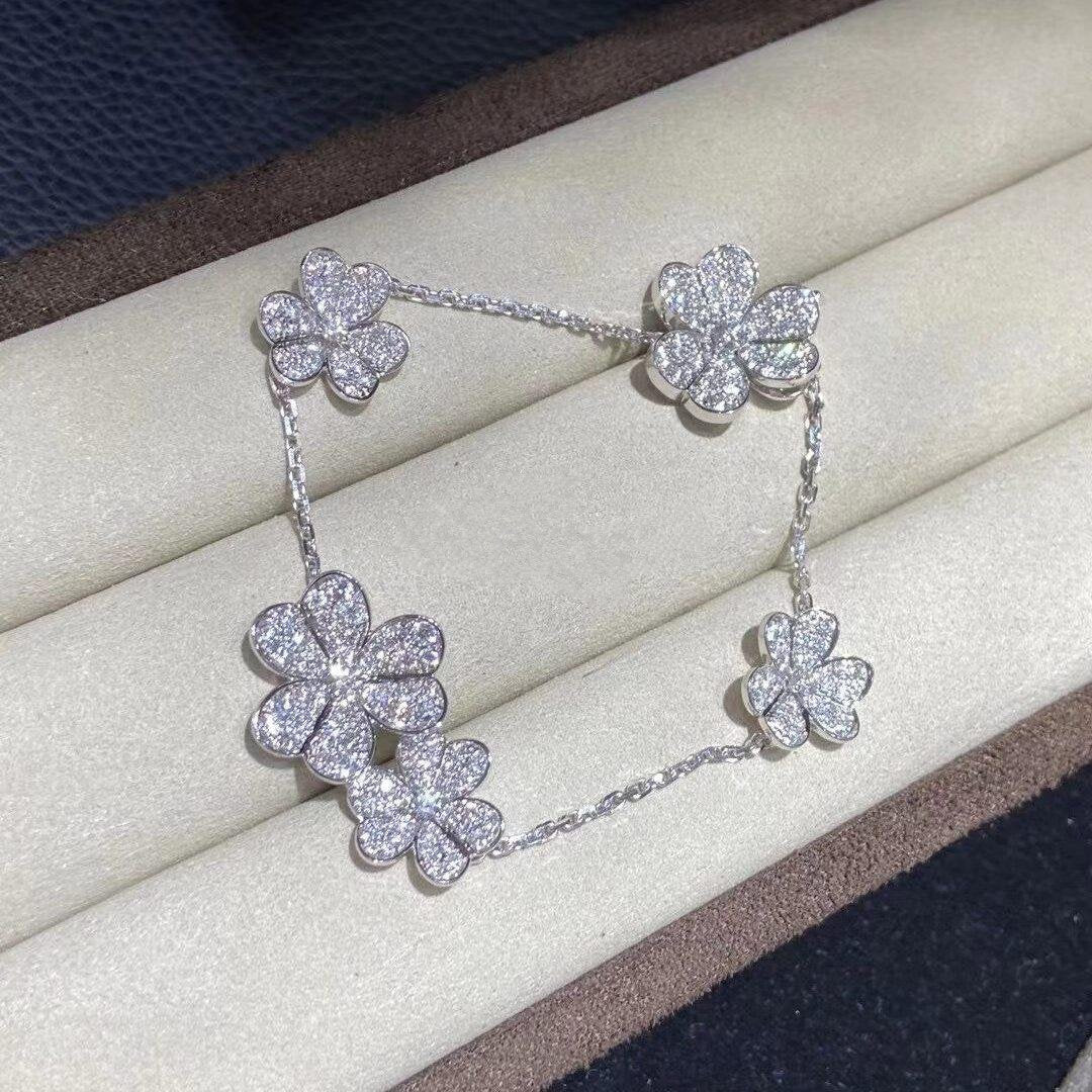 [Super CiCi ]FRIVOLE ARMBAND MIT 5 BLÜTEN SILBER
