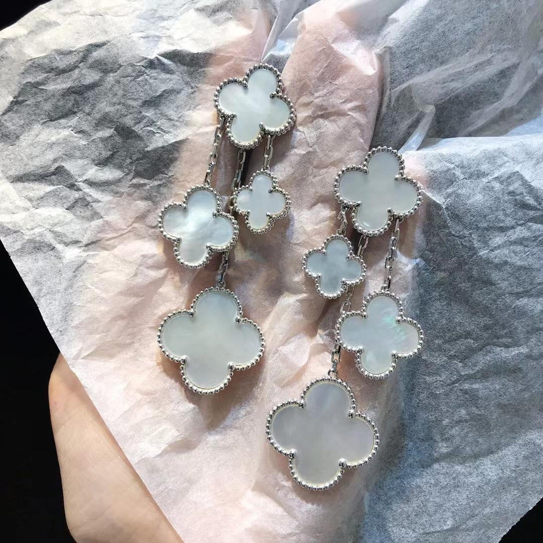 [Super Jewellery]CLOVER EARRINGS WHITE MOP 4 MOTIFS SILVER