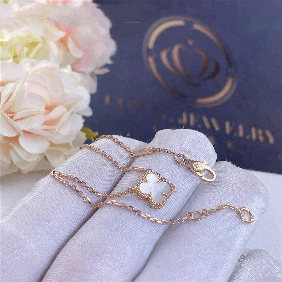 [Super Jewellery]CLOVER WHITE MOP SINGLE FLOWER BRACELET