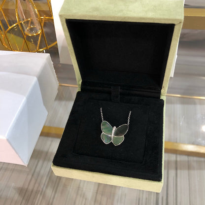 [Super Jewellery]LARGE BUTTERFLY SILVER PENDANT DIAMOND NECKLACE