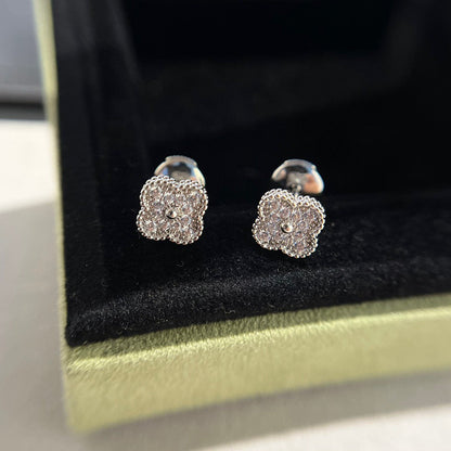 [Super Jewellery]CLOVER MINI DIAMOND STUD EARRINGS