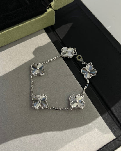 [Super Jewellery] CLOVER 5 MOTIF LASER BRACELET COLLECTION